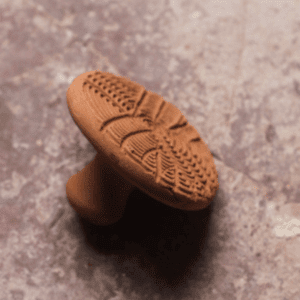 Pierres ponces en terre 4-Dialala-Cosmétique et rituels du Maroc