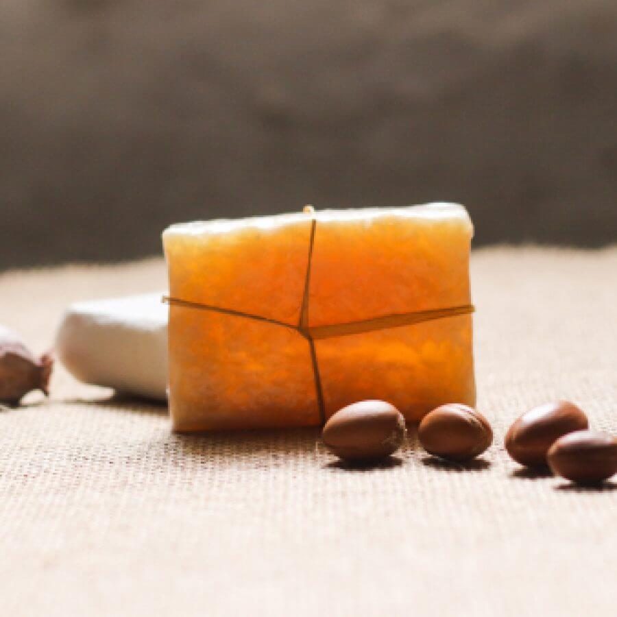 Savon-d_argan-Dialala-Cosmetique-et-rituels-du-Maroc